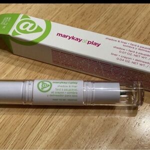 Mary Kay At Play Shadow & Liner - Green